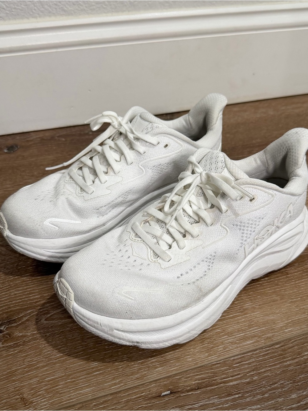 Hoka Clifton 10